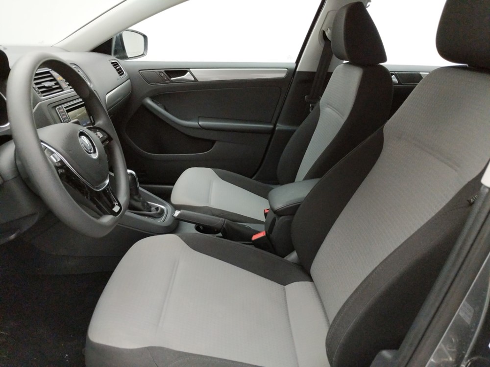 2017 Volkswagen Jetta - Driver Front Seat