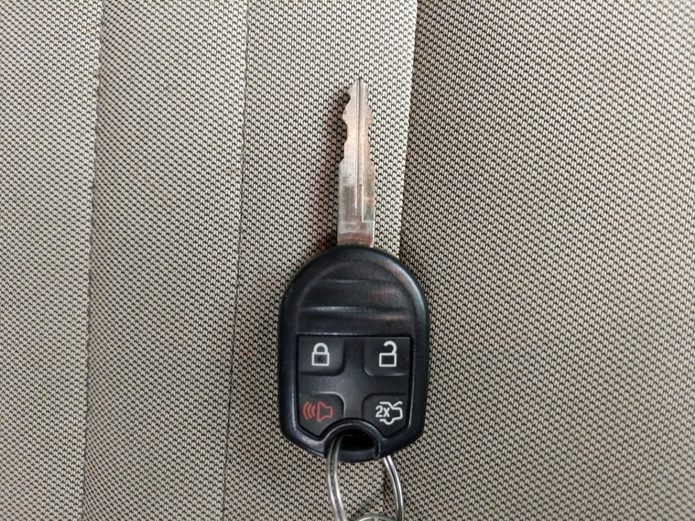 2015 Ford Taurus - Keys