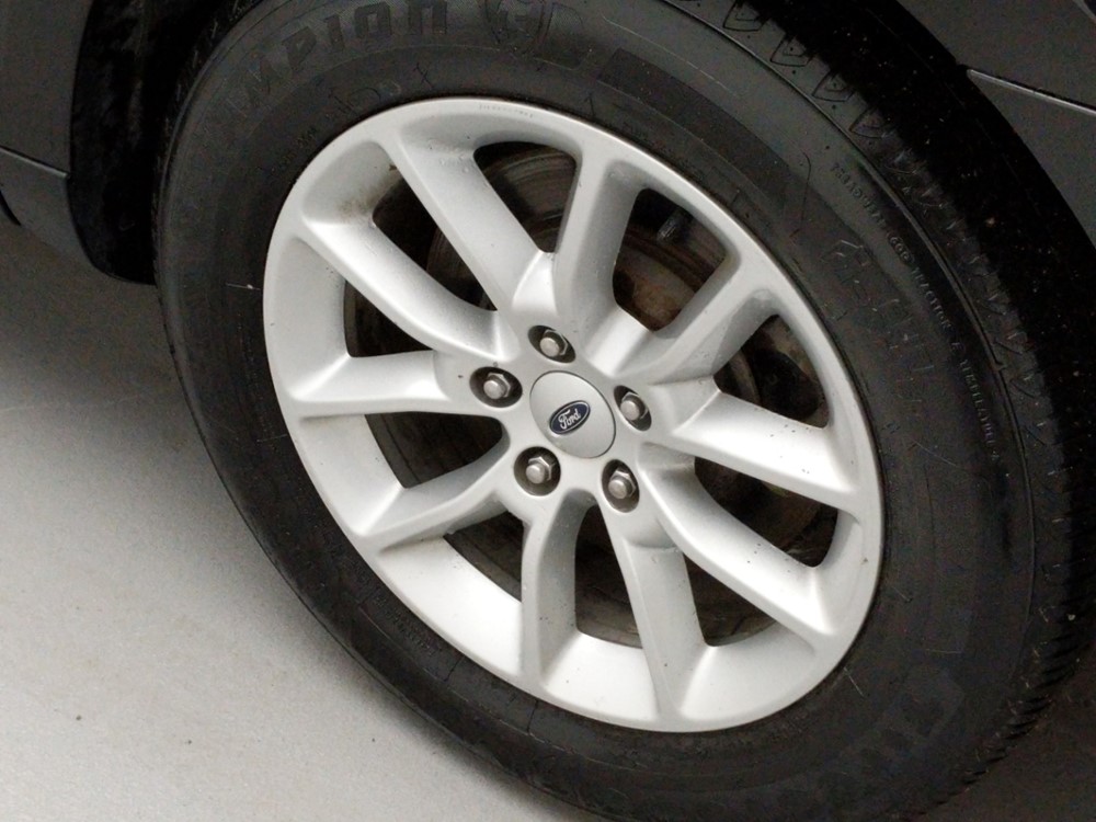 2015 Ford Taurus - Wheel