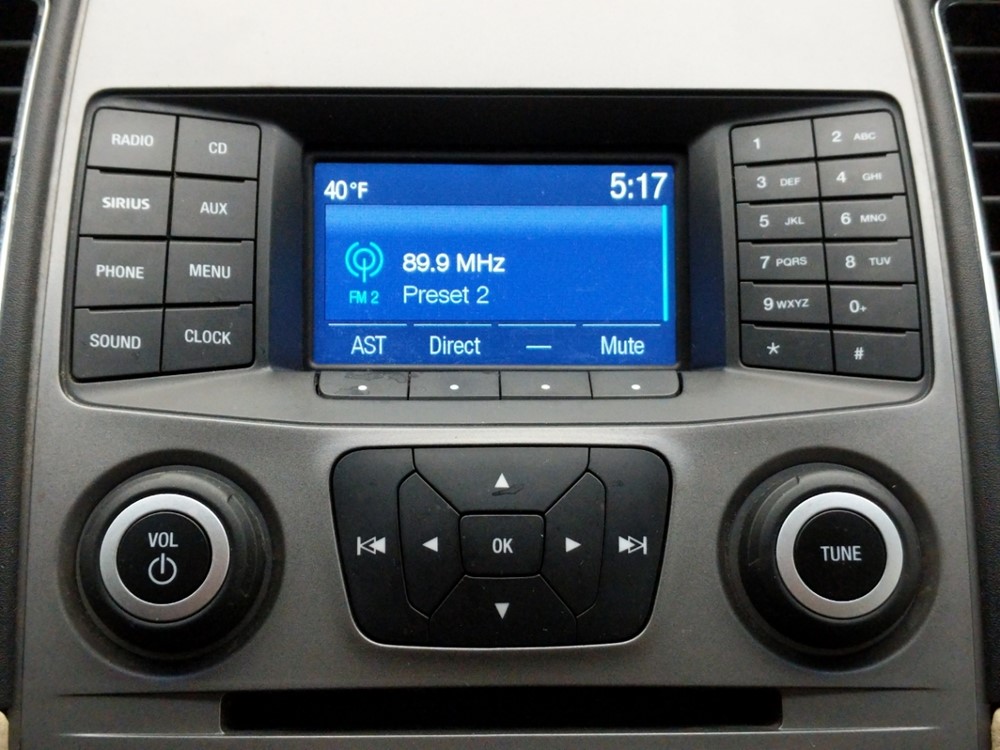 2015 Ford Taurus - Stereo Package