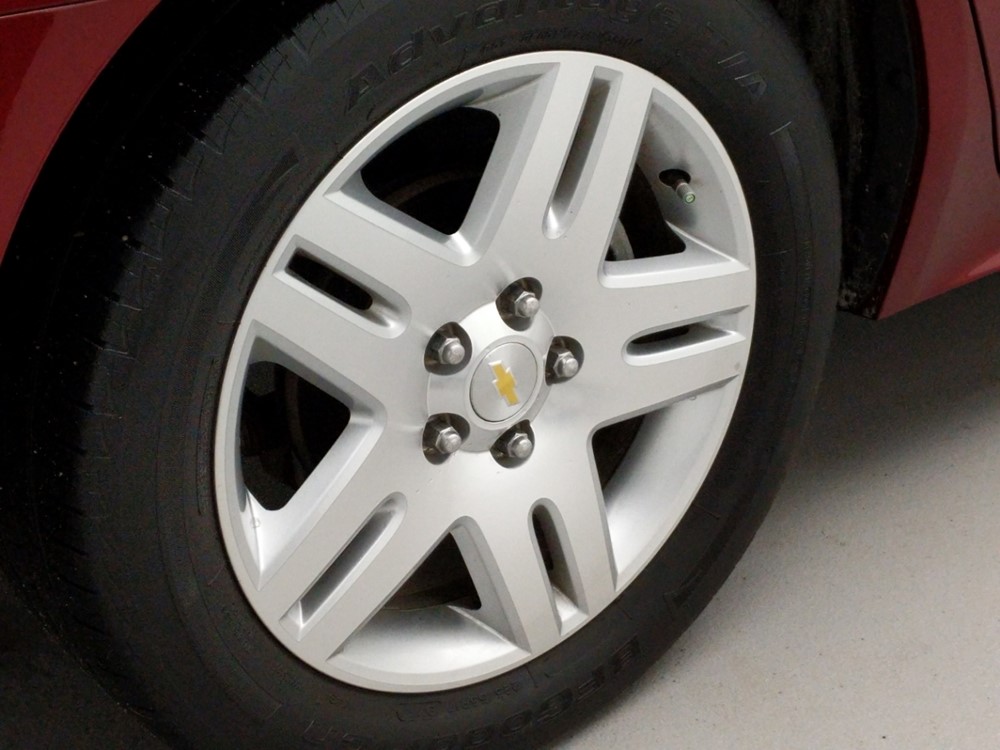 2011 Chevrolet Impala - Wheel