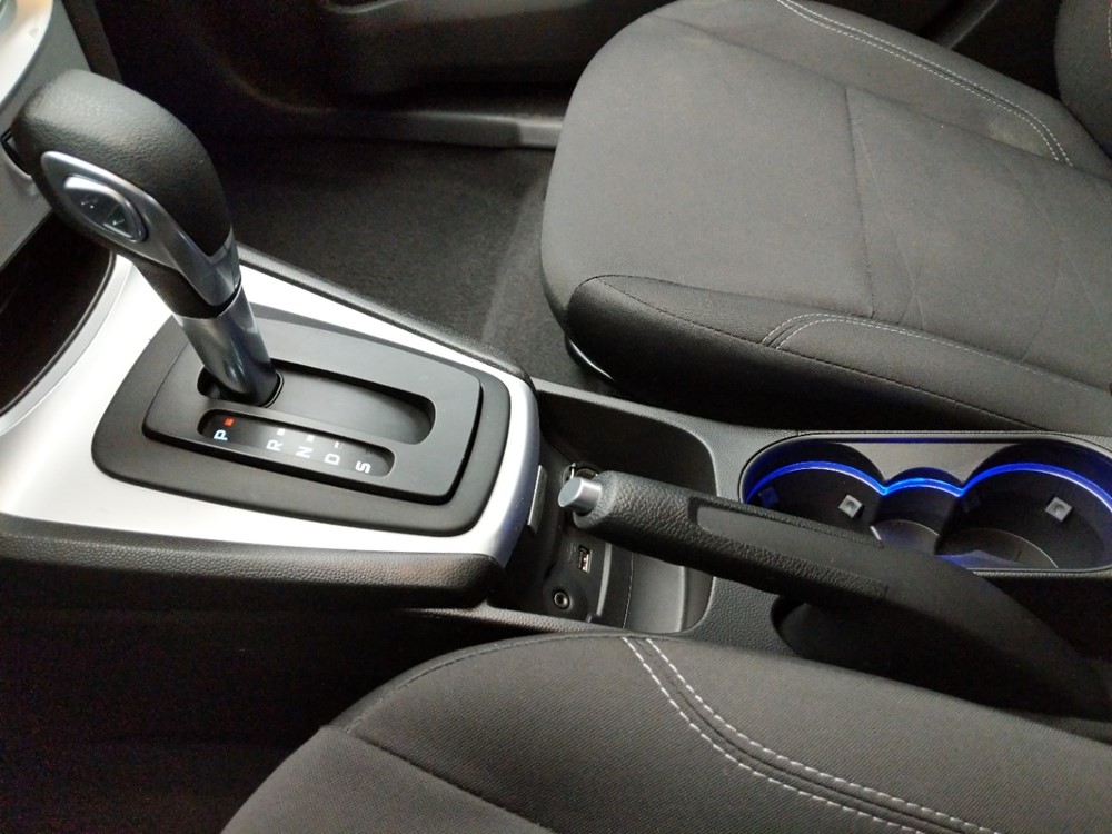 2017 Ford Fiesta - Center Console/Cup Holders