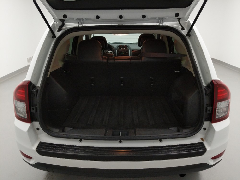 2017 Jeep Compass - Trunk