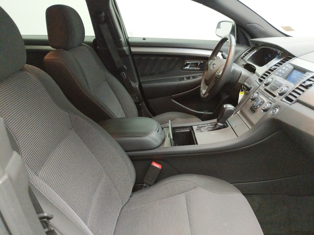 2016 Ford Taurus - Passenger Front Seat