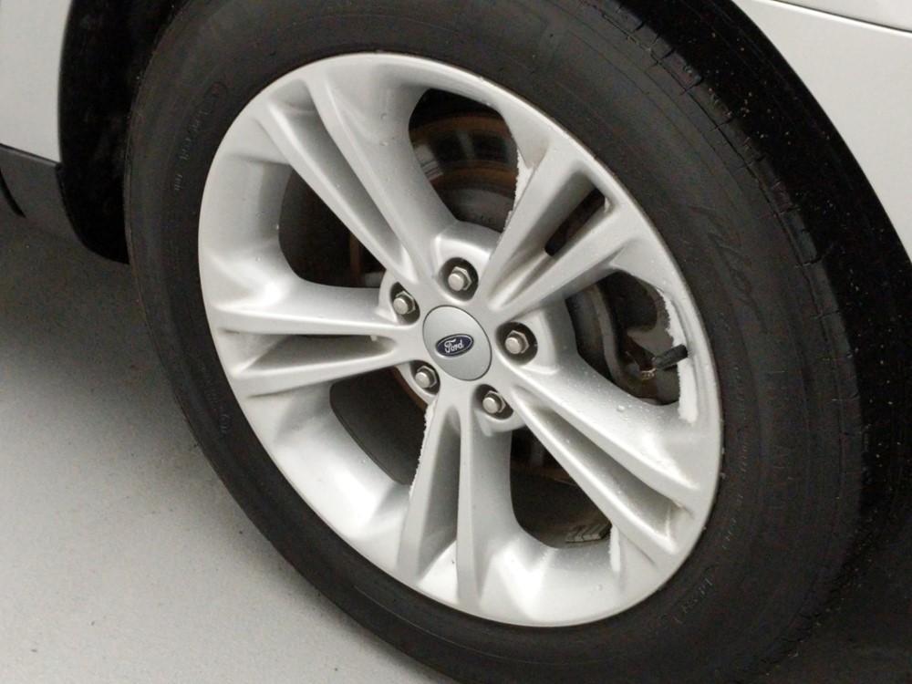 2016 Ford Taurus - Wheel