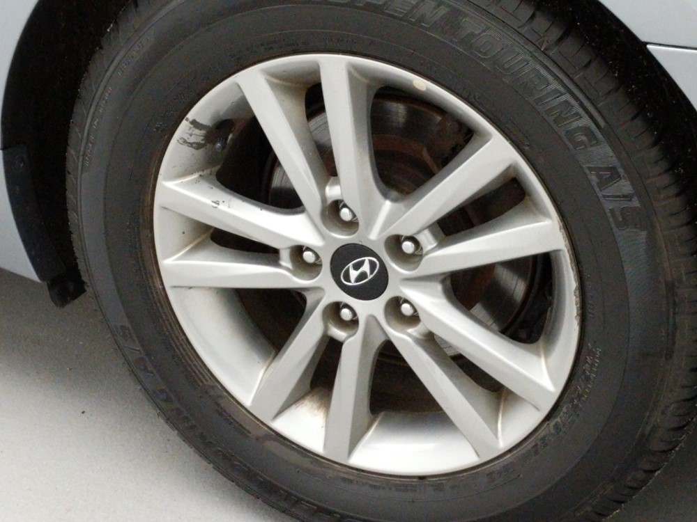 2017 Hyundai Sonata - Wheel