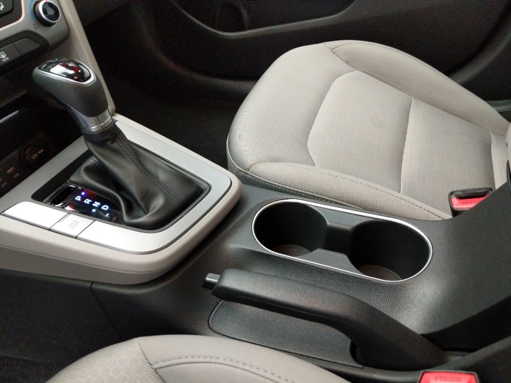 2017 Hyundai Elantra - Center Console/Cup Holders