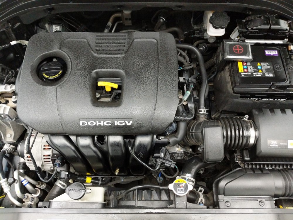 2017 Hyundai Elantra - Engine