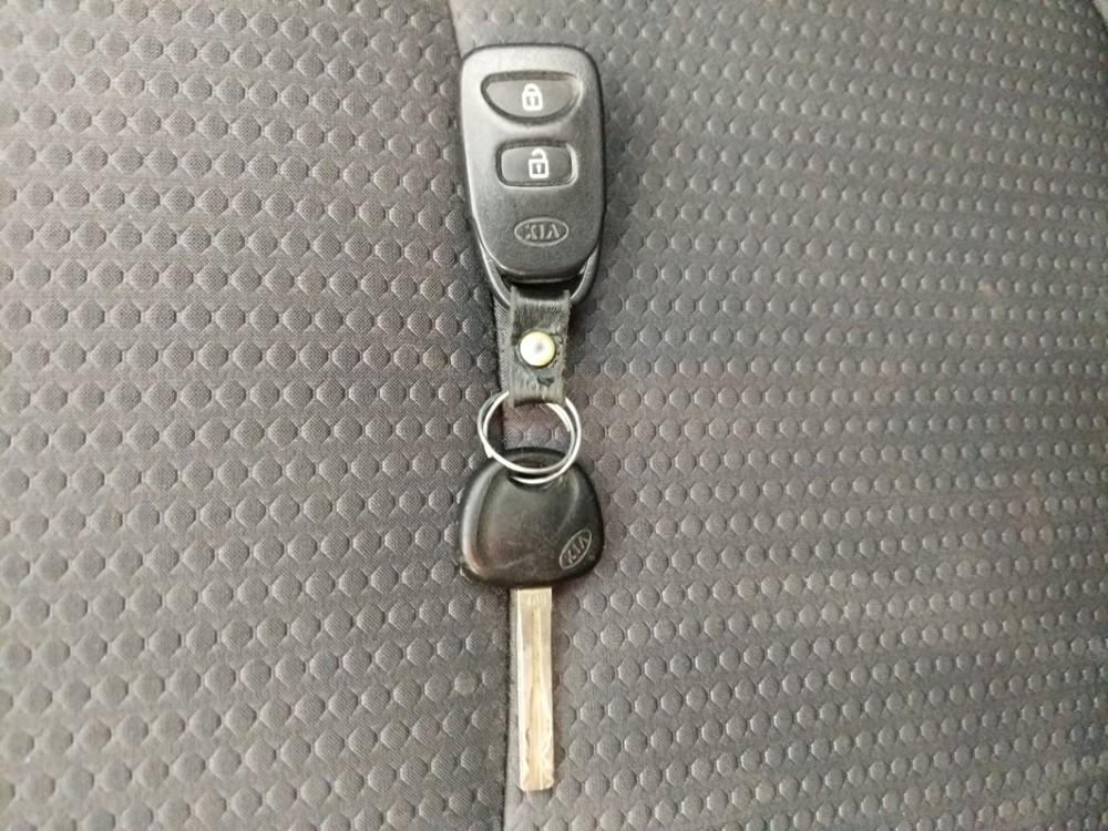 2012 Kia Sorento - Keys