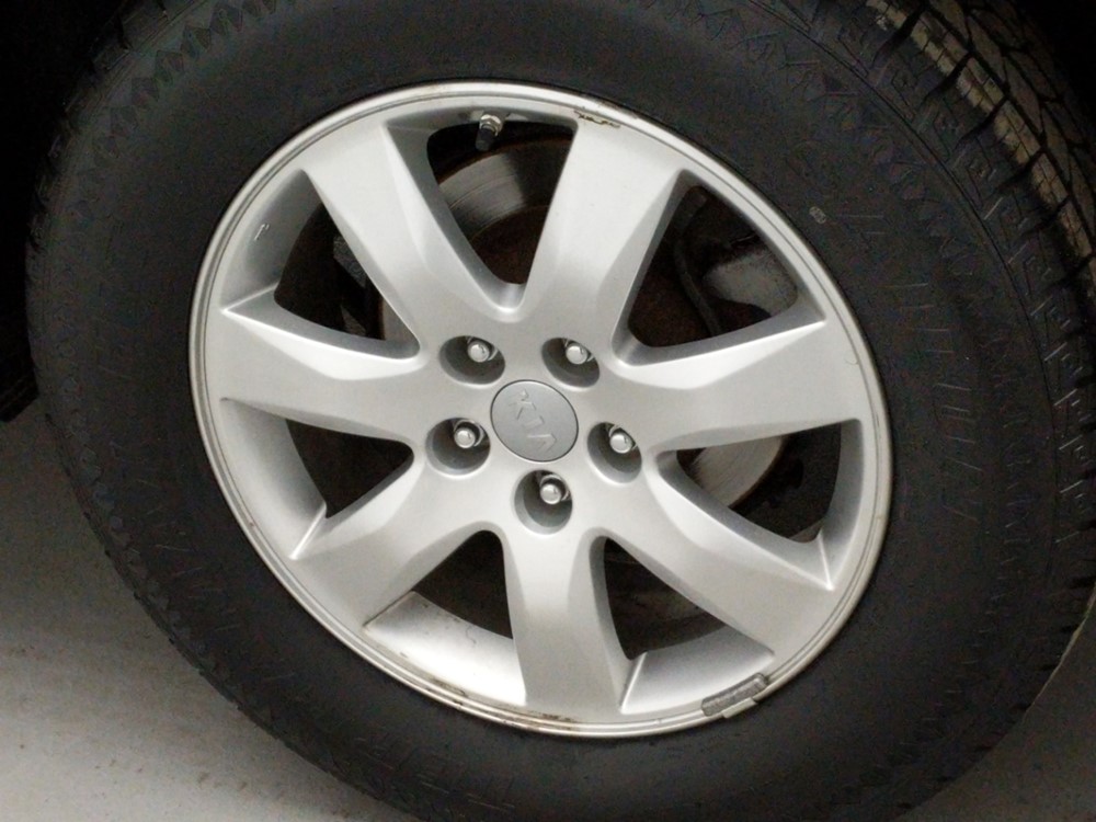 2012 Kia Sorento - Wheel