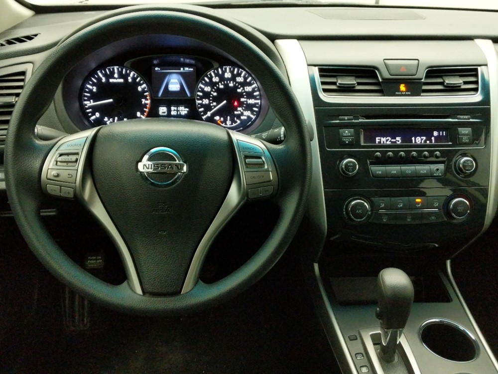 2015 Nissan Altima - Driver Dash