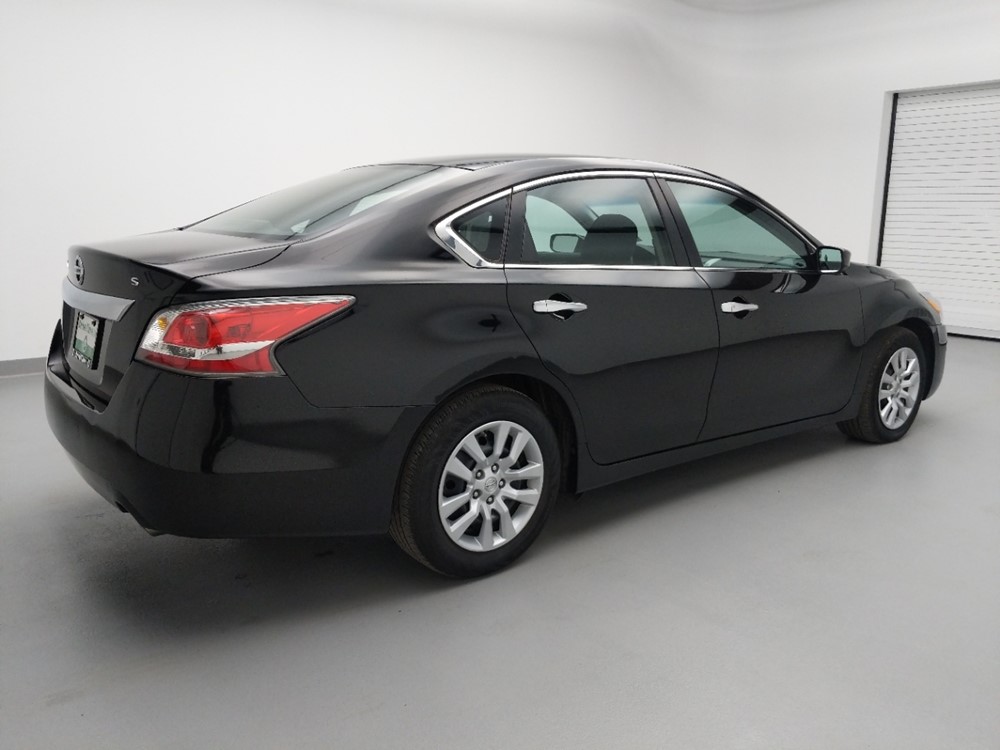 2015 Nissan Altima - Passenger Rear Side