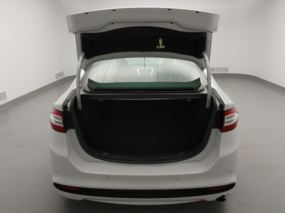 2016 Ford Fusion - Trunk