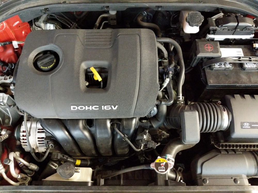 2017 Hyundai Elantra - Engine
