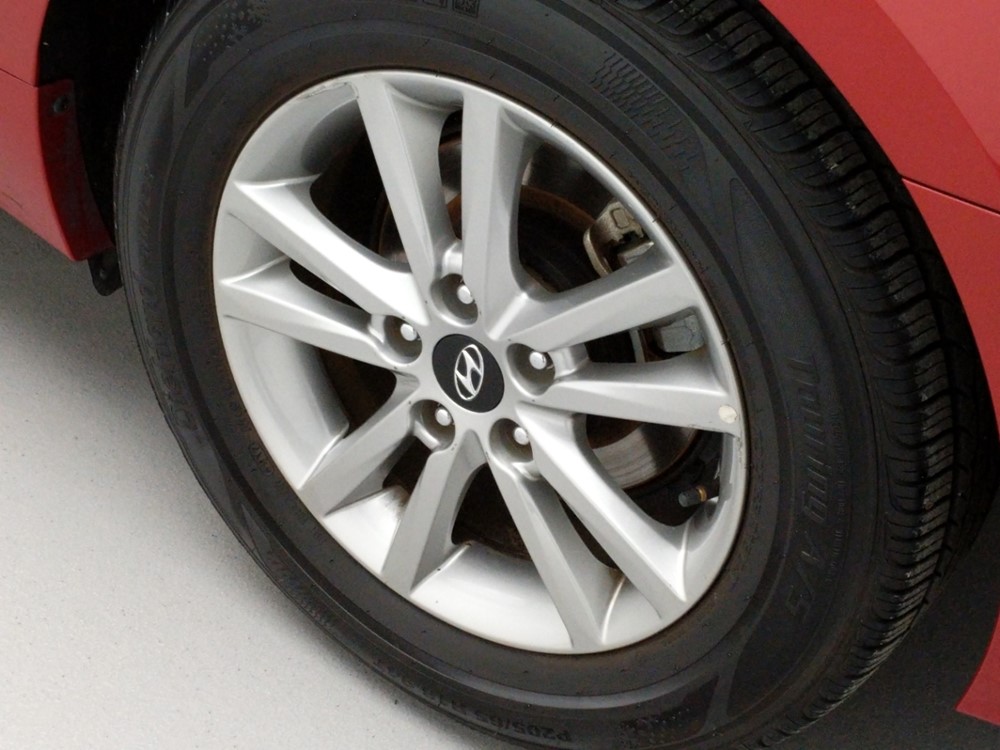 2017 Hyundai Sonata - Wheel