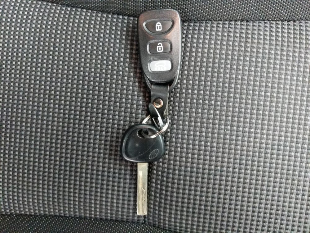 2017 Hyundai Elantra - Keys