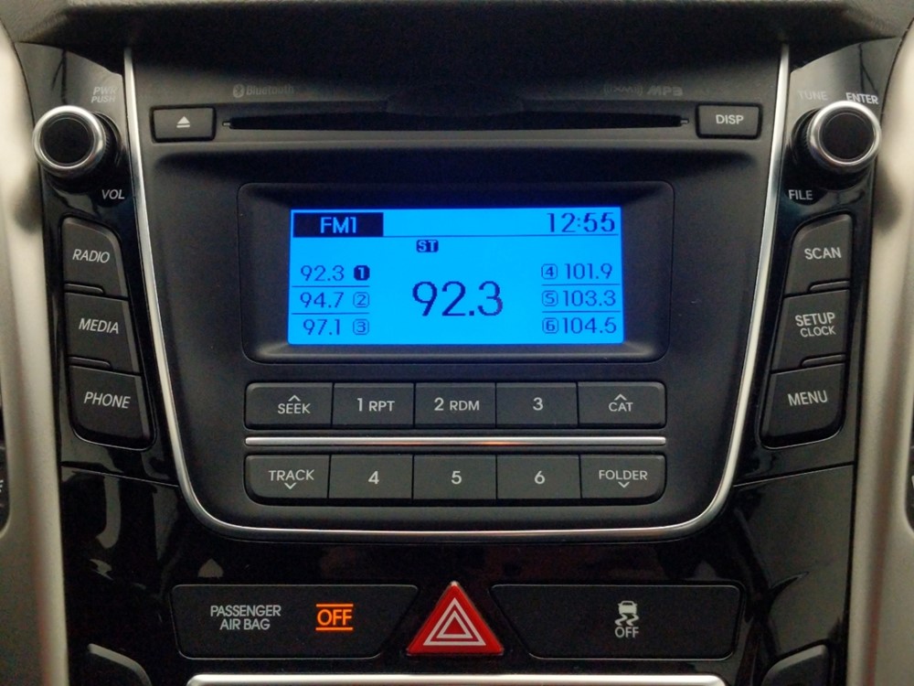 2017 Hyundai Elantra - Stereo Package