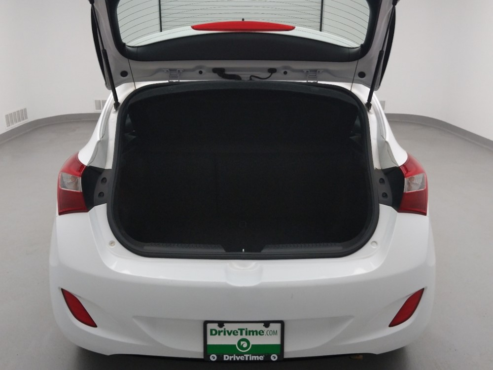 2017 Hyundai Elantra - Trunk