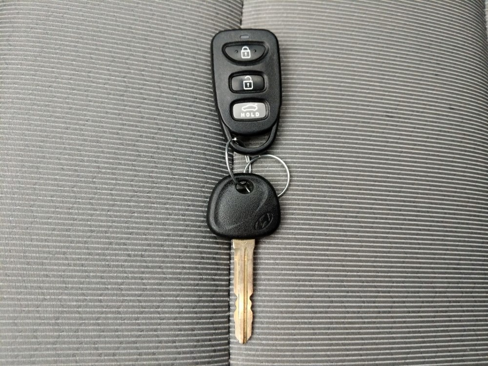 2017 Hyundai Elantra - Keys