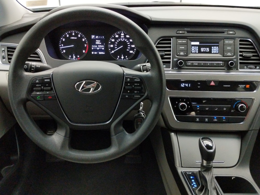 2017 Hyundai Sonata - Driver Dash