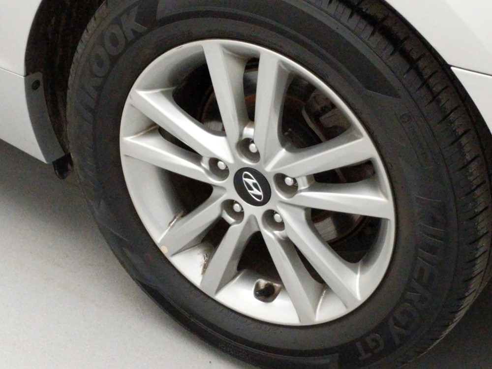 2017 Hyundai Sonata - Wheel