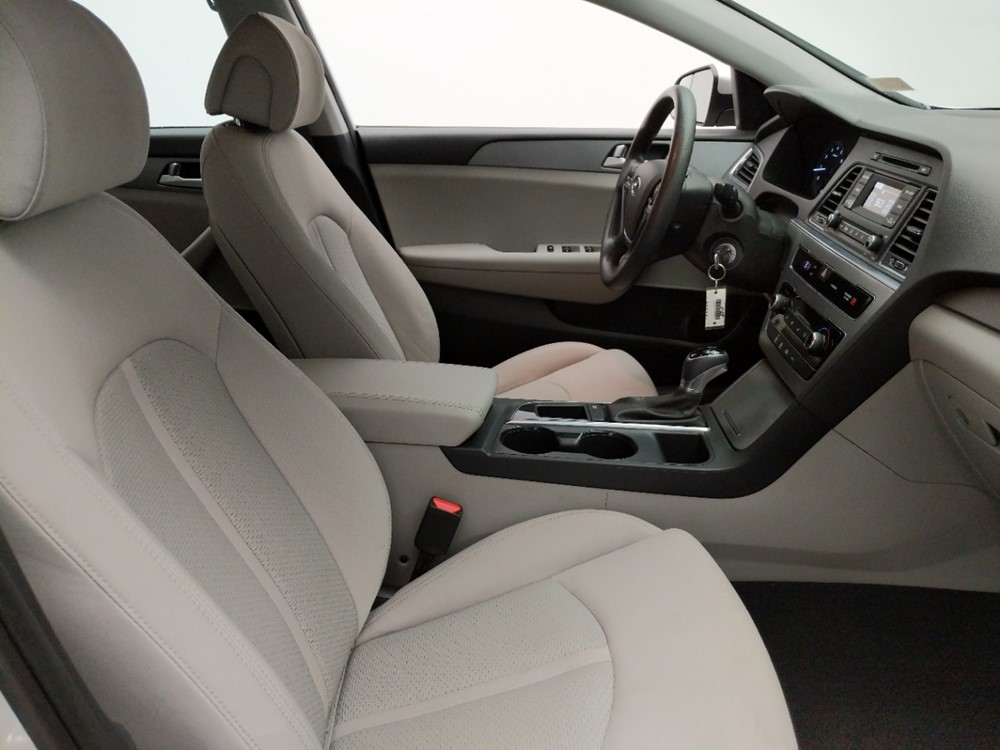 2017 Hyundai Sonata - Passenger Front Seat