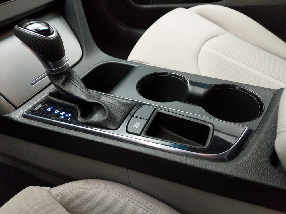 2017 Hyundai Sonata - Center Console/Cup Holders