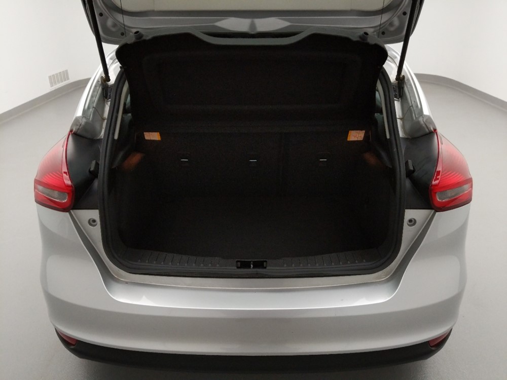 2017 Ford Focus - Trunk