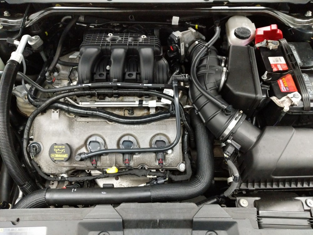 2011 Ford Taurus - Engine