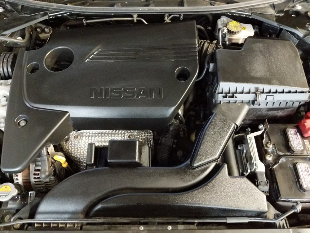 2017 Nissan Altima - Engine