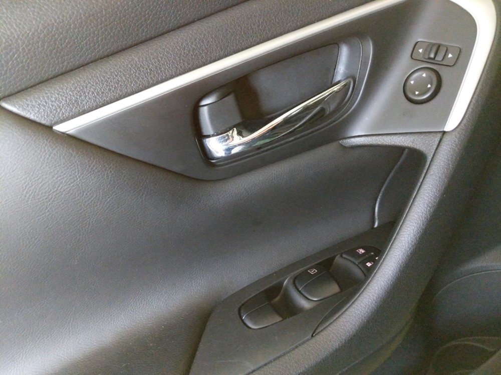 2017 Nissan Altima - Driver Power Windows/Lock Control