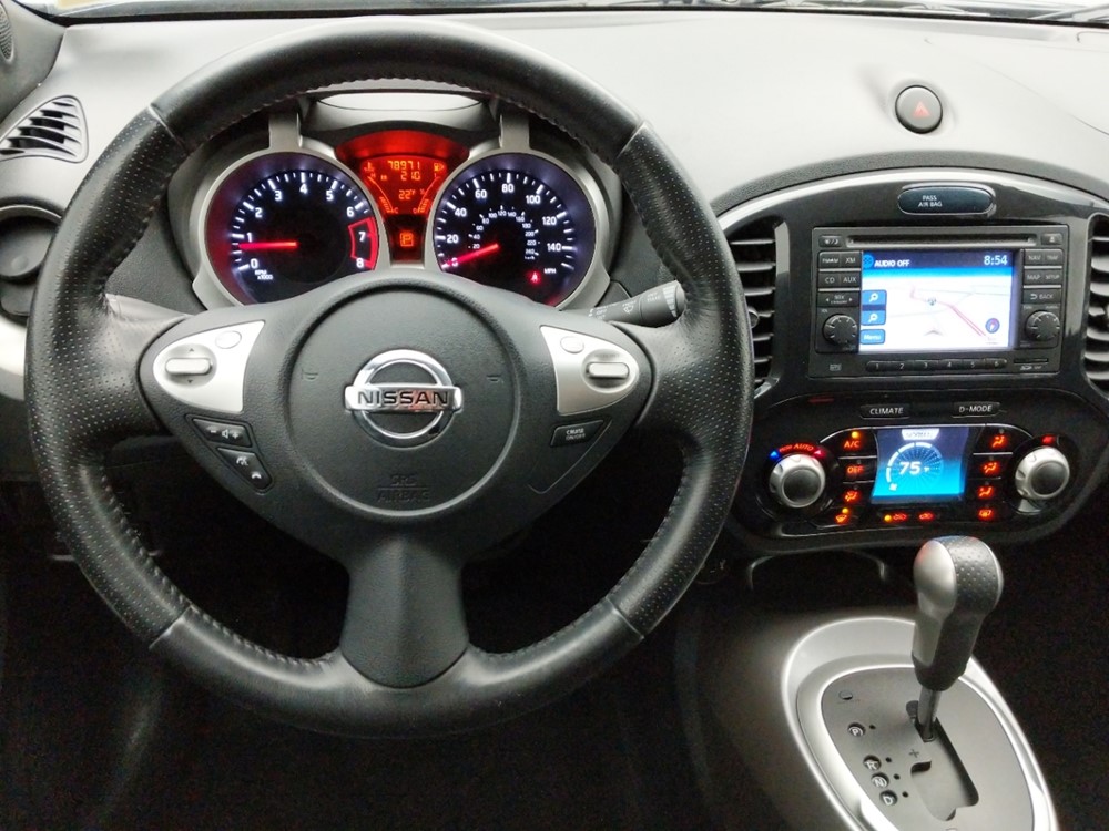 2011 Nissan JUKE - Driver Dash