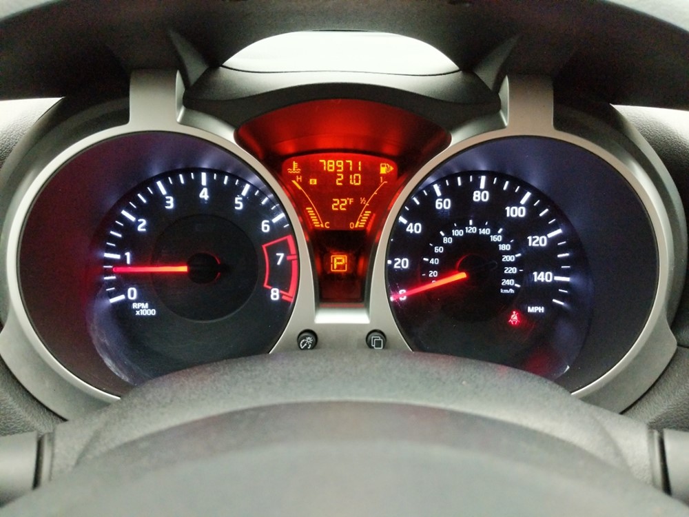 2011 Nissan JUKE - Odometer Close Up
