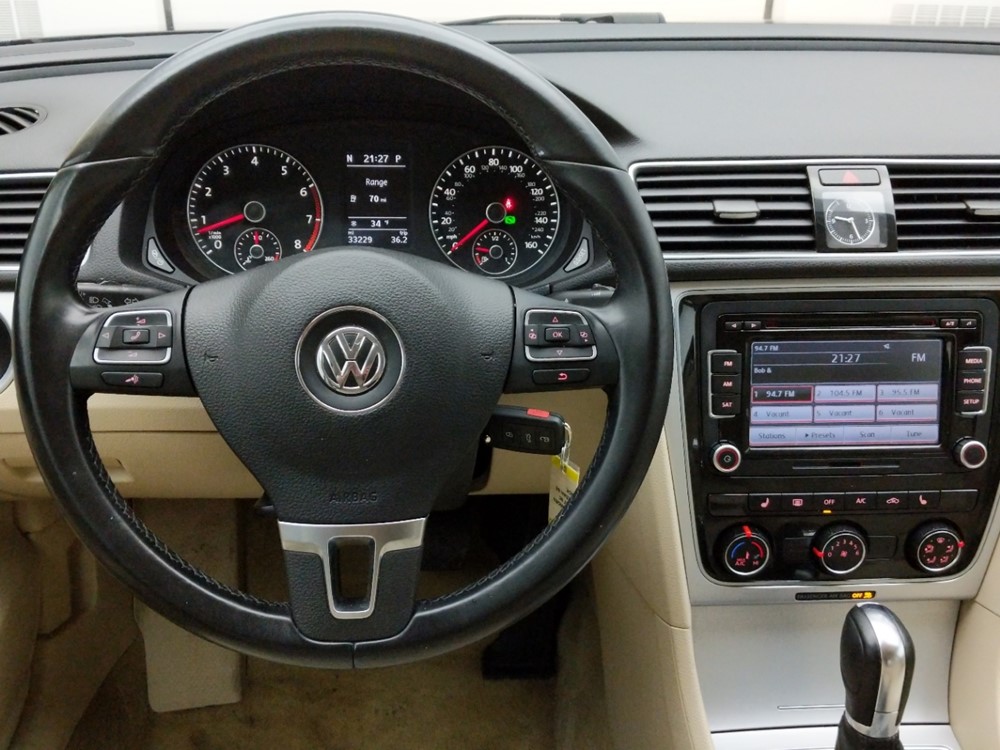 2013 Volkswagen Passat - Driver Dash