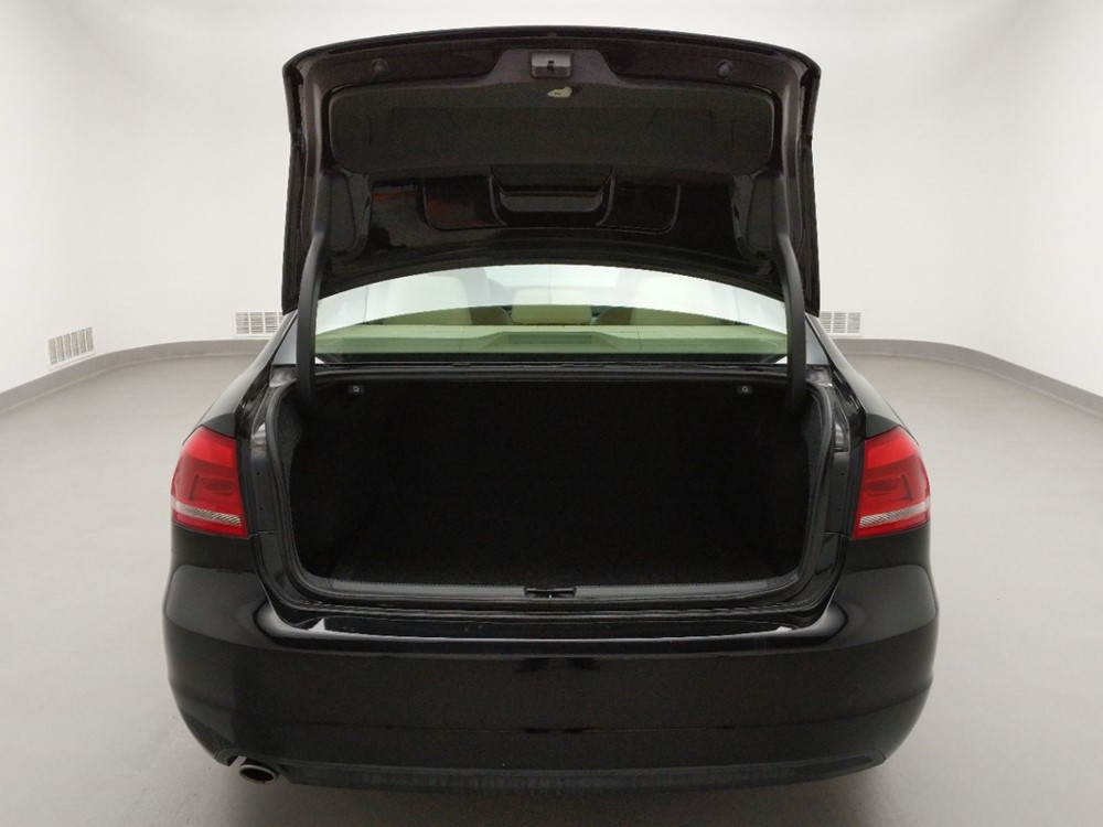 2013 Volkswagen Passat - Trunk
