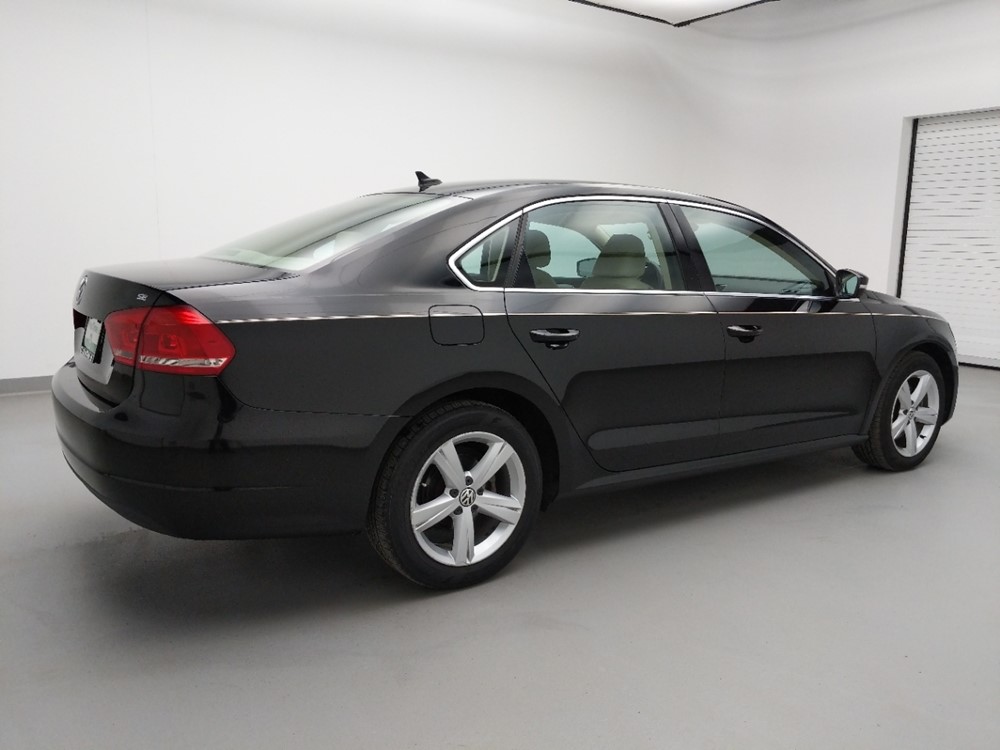 2013 Volkswagen Passat - Passenger Rear Side