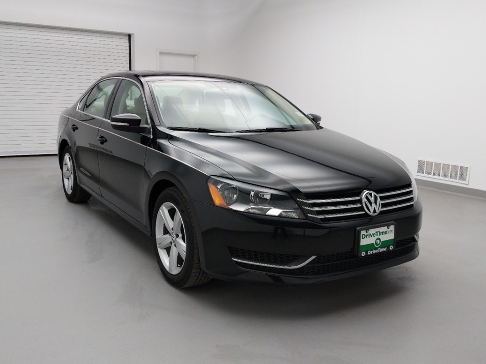 2013 Volkswagen Passat - Passenger Front Bumper