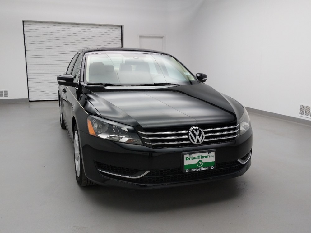 2013 Volkswagen Passat - Passenger Front Hood