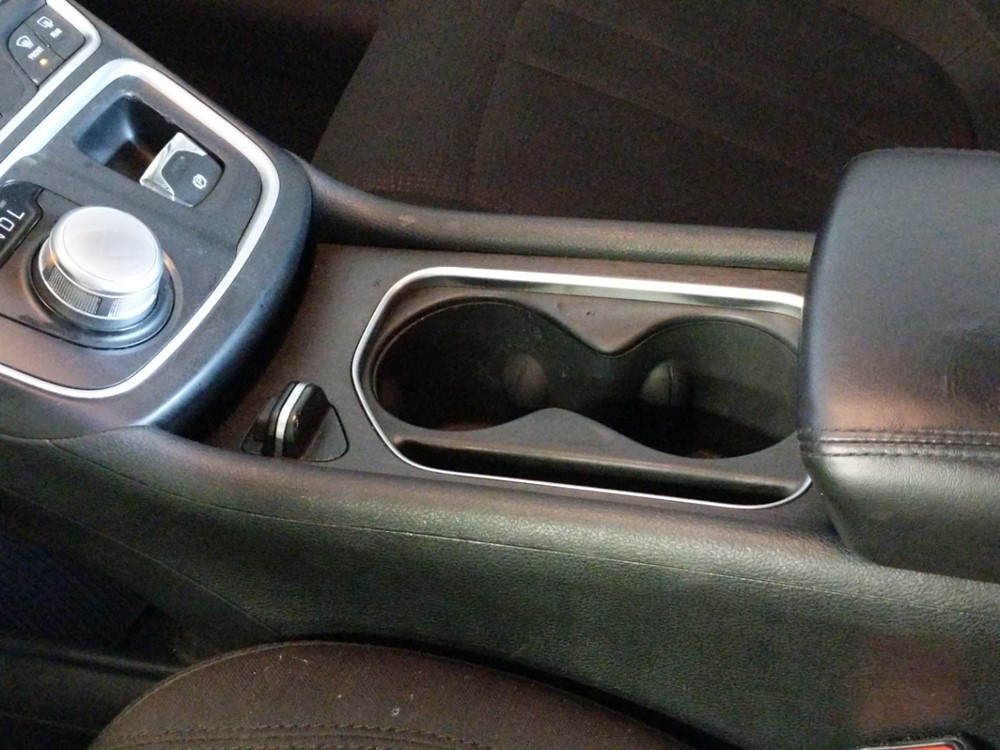 2015 Chrysler 200 - Center Console/Cup Holders