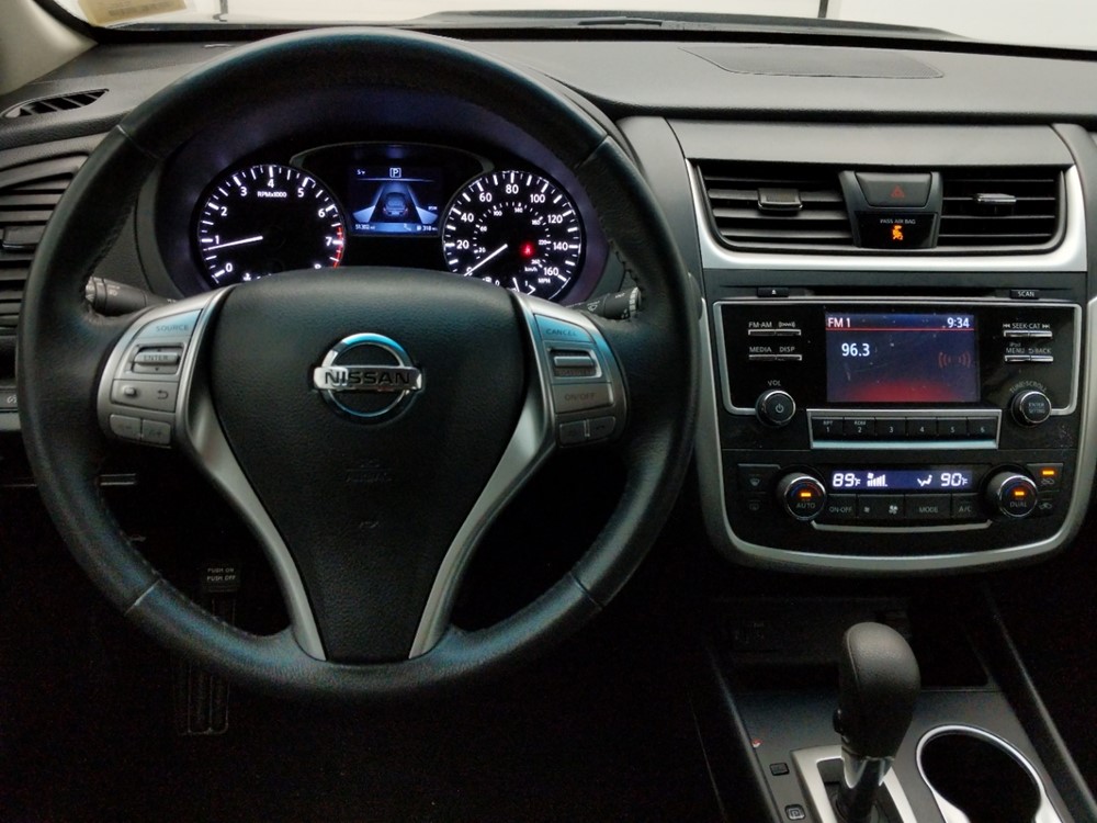 2017 Nissan Altima - Driver Dash