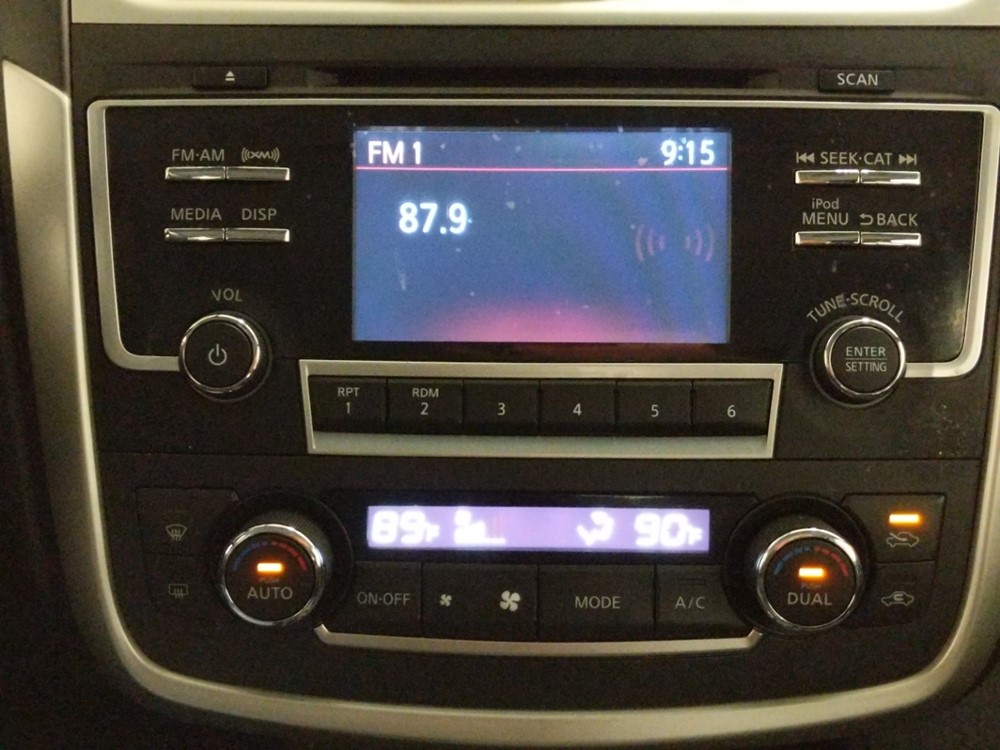 2017 Nissan Altima - Stereo Package