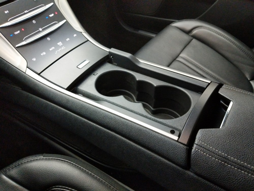 2016 Lincoln MKZ - Center Console/Cup Holders