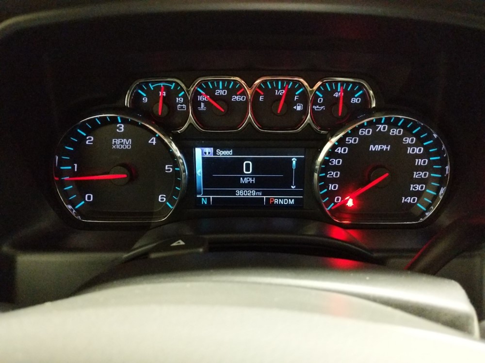 2015 Chevrolet Silverado 1500 - Odometer Close Up