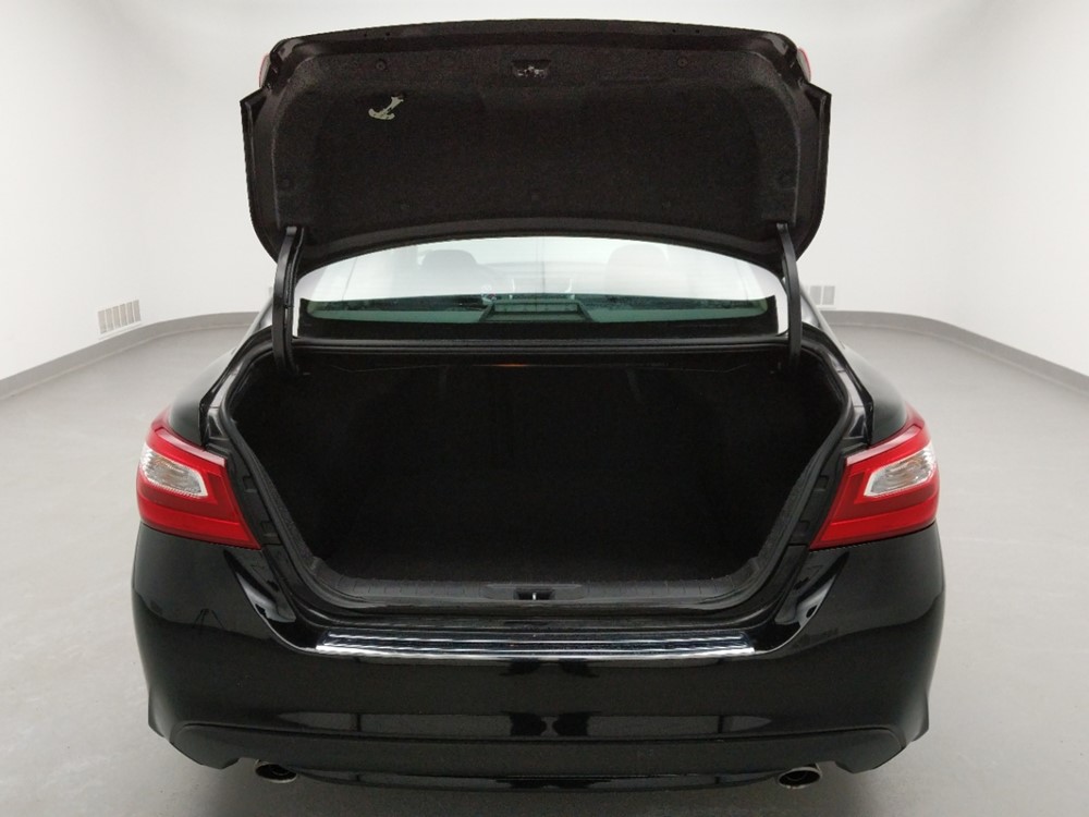 2017 Nissan Altima - Trunk