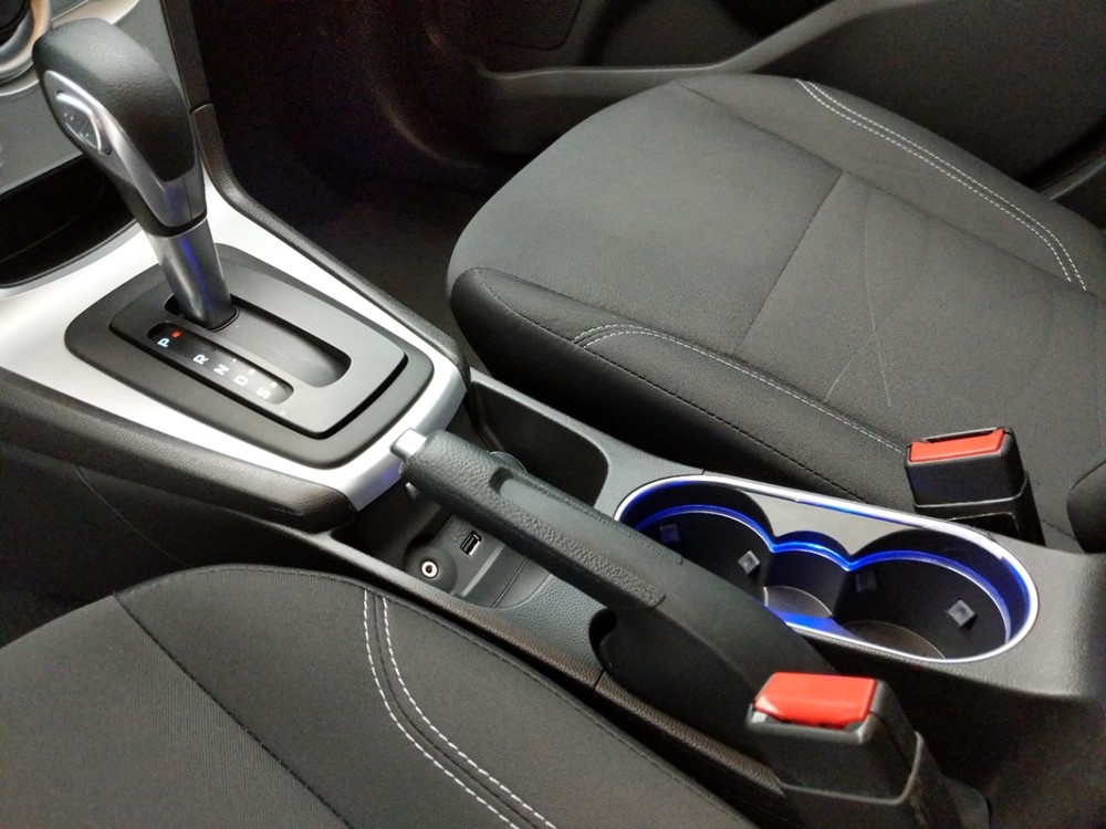 2017 Ford Fiesta - Center Console/Cup Holders