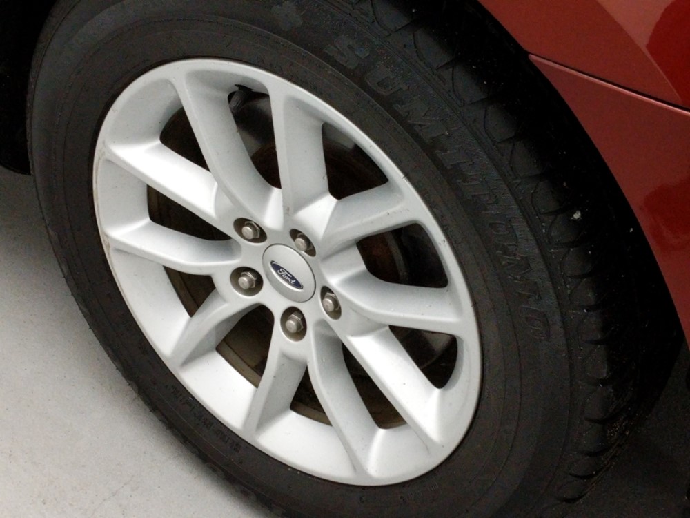 2014 Ford Taurus - Wheel