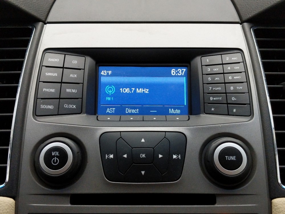 2014 Ford Taurus - Stereo Package