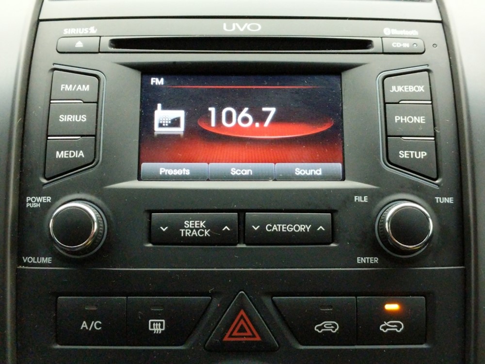 2013 Kia Sorento - Stereo Package