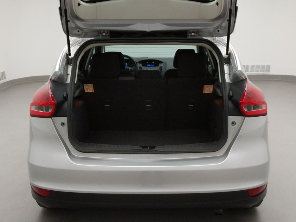 2017 Ford Focus - Trunk