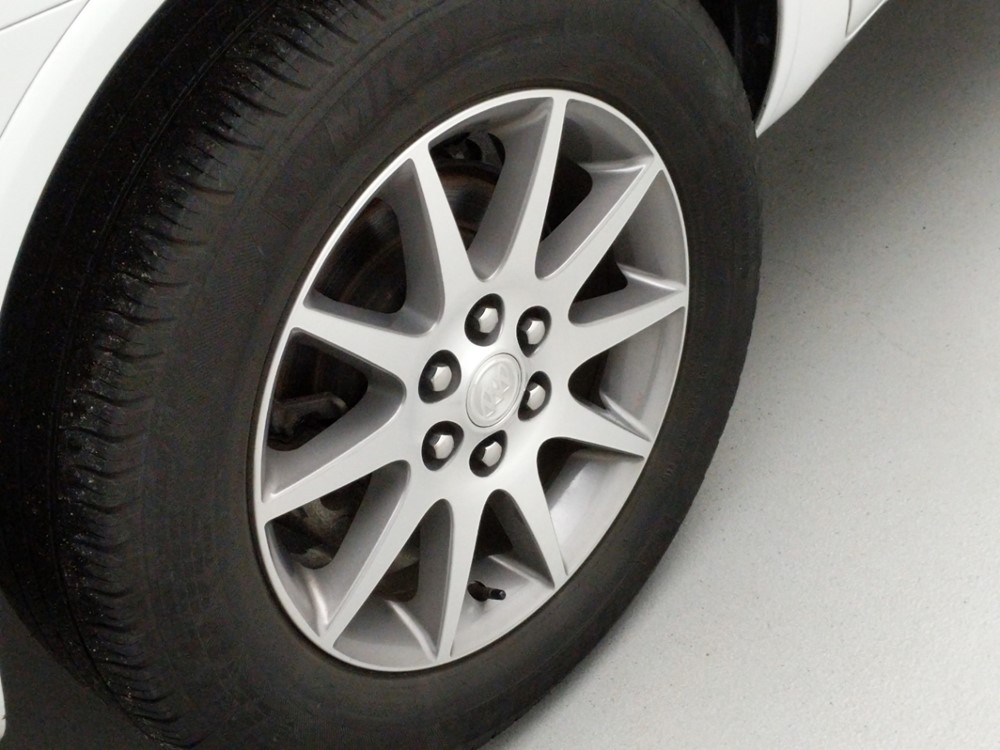 2017 Buick Enclave - Wheel
